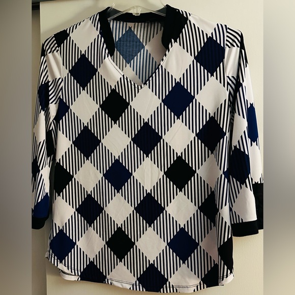 3/$10 bundle deal New York & Company Medium Women's Blouse Blue white Black M - Picture 7 of 7